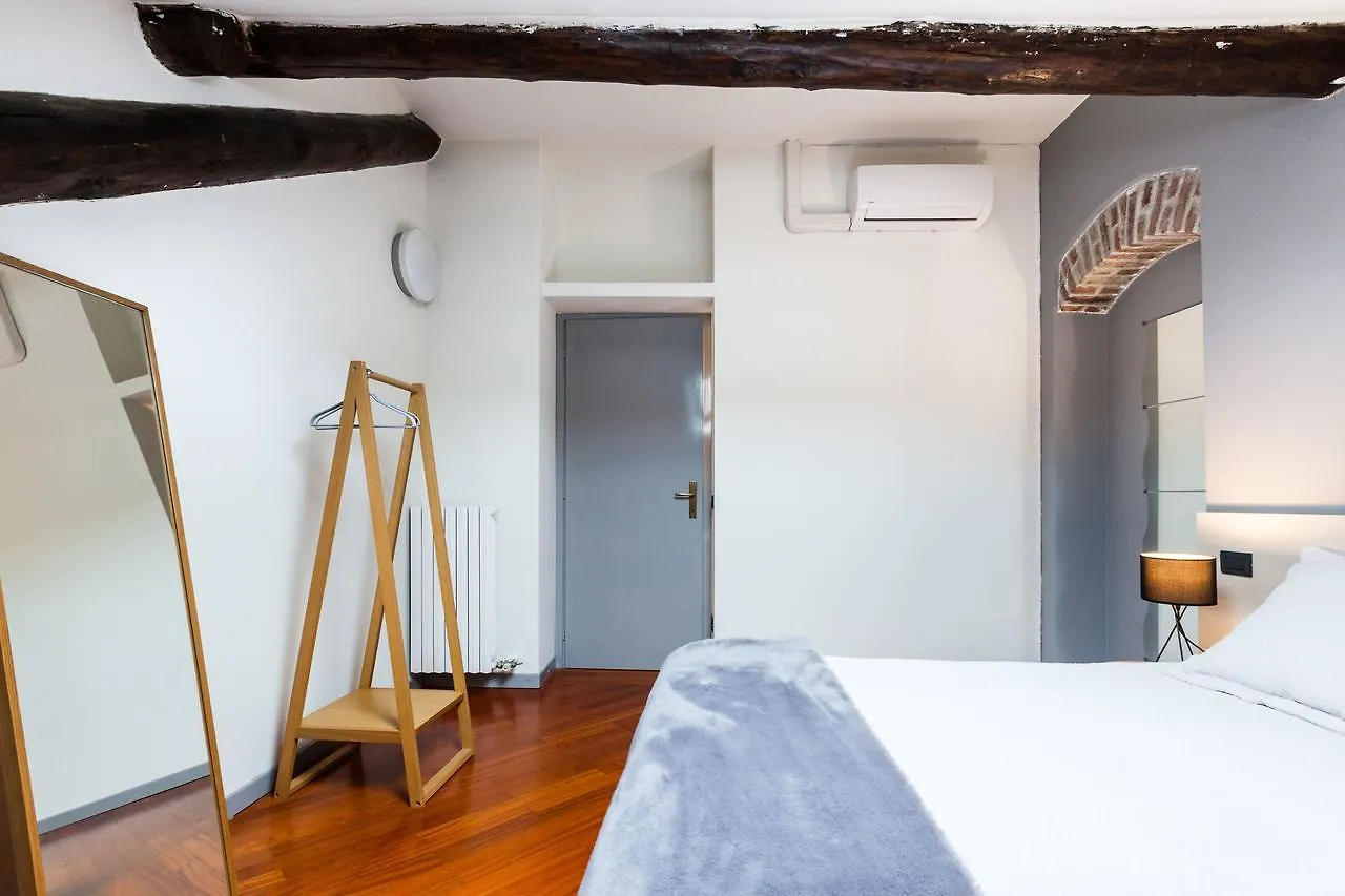 Lima Apartments ميلان